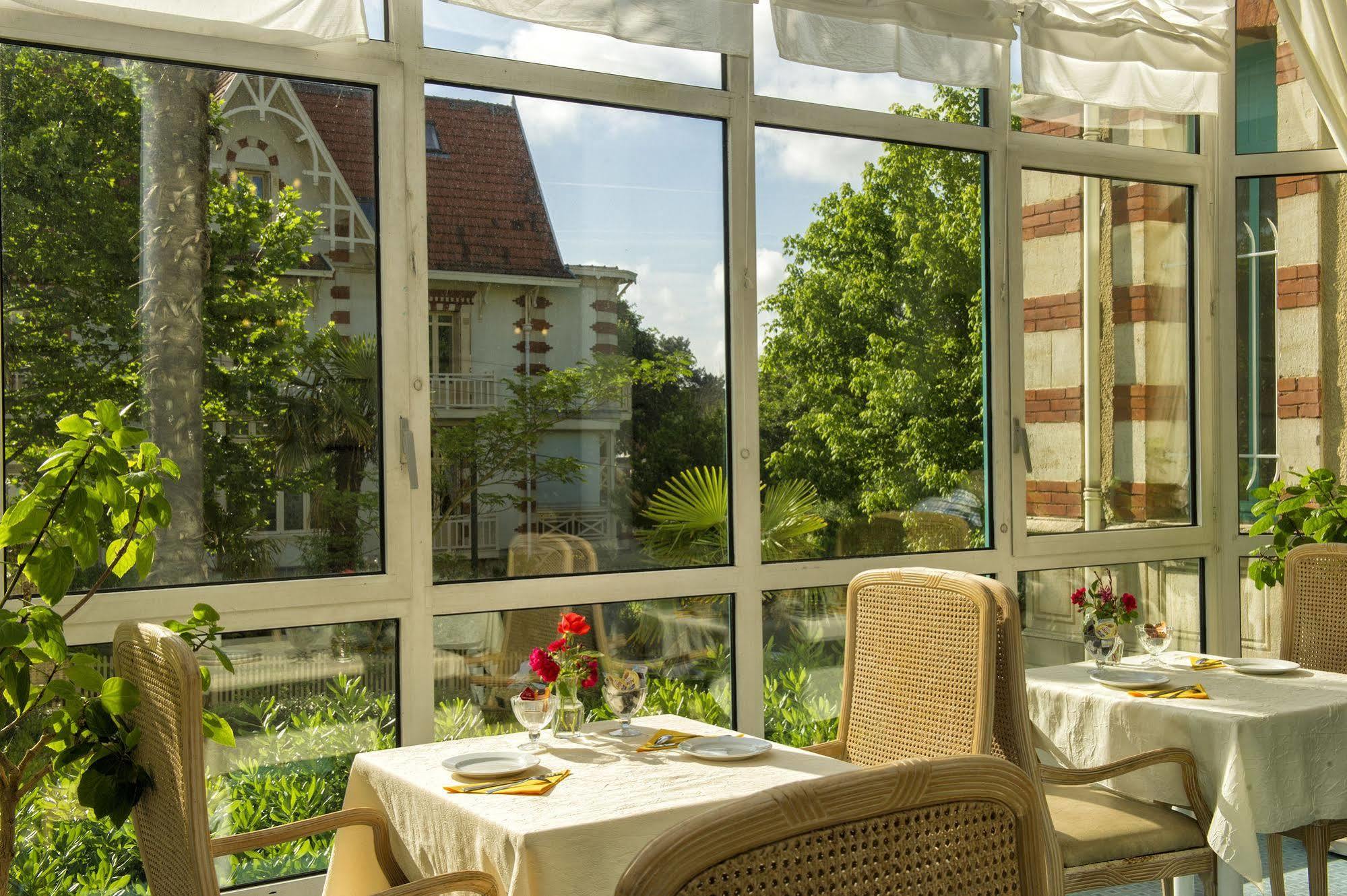 ארסשון Residence De Tourisme Vacances Bleues Villa Regina מראה חיצוני תמונה